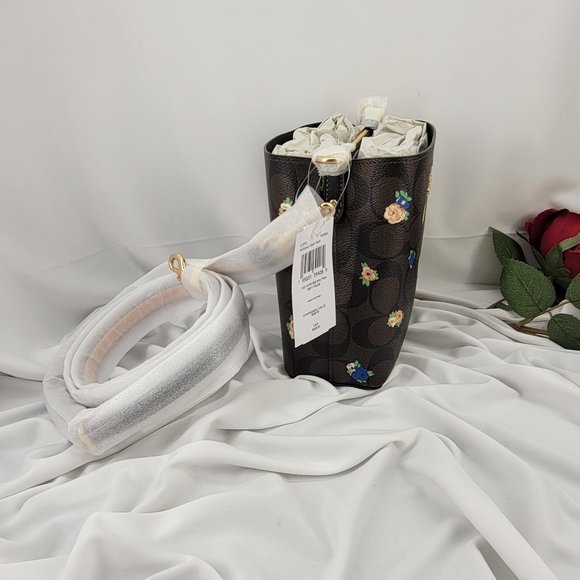 Coach Bucket Bag in Vintage Mini Rose Print, NWT - Picture 8 of 9